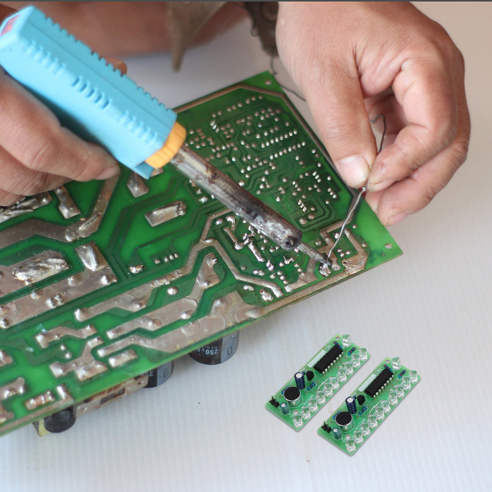 Diy Electronics Board - Kit de Soldagem com Luz LED